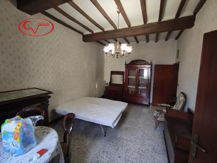 Immagine 15 di Appartamento in vendita  in piazza Del Secco a Montevarchi