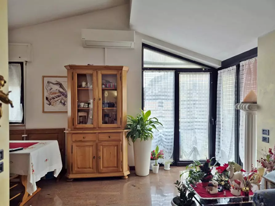 Immagine 2 di Appartamento in vendita  in Viale San Lazzaro a Vicenza