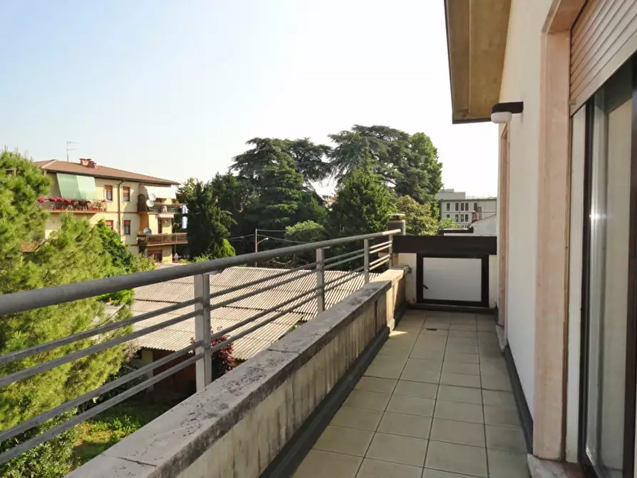 Immagine 23 di Appartamento in vendita  in Viale San Lazzaro a Vicenza