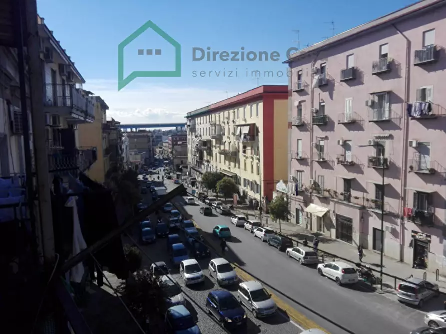 Immagine 1 di Appartamento in vendita  in Calata Capodichino a Napoli
