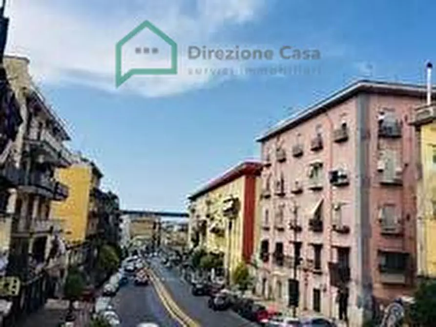 Immagine 2 di Appartamento in vendita  in Calata Capodichino a Napoli