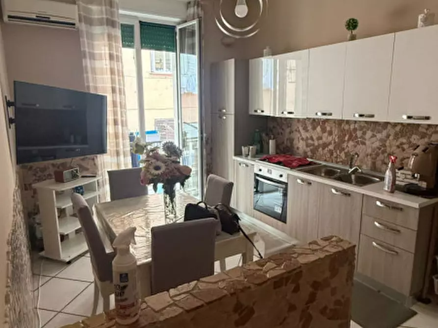 Immagine 3 di Appartamento in vendita  in Calata Capodichino a Napoli