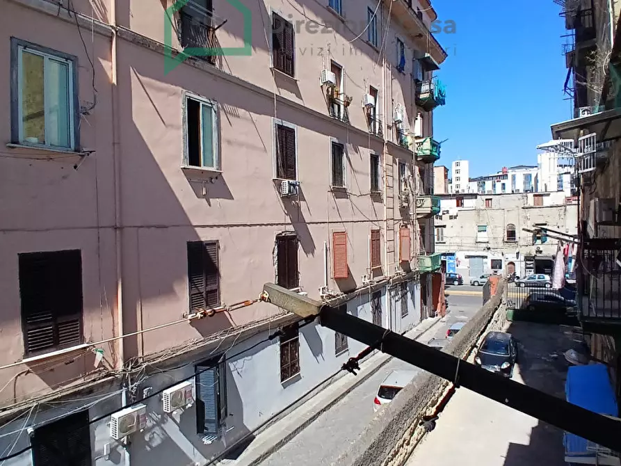 Immagine 17 di Appartamento in vendita  in Calata Capodichino a Napoli