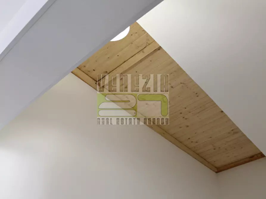 Immagine 21 di Casa indipendente in vendita  a Avola