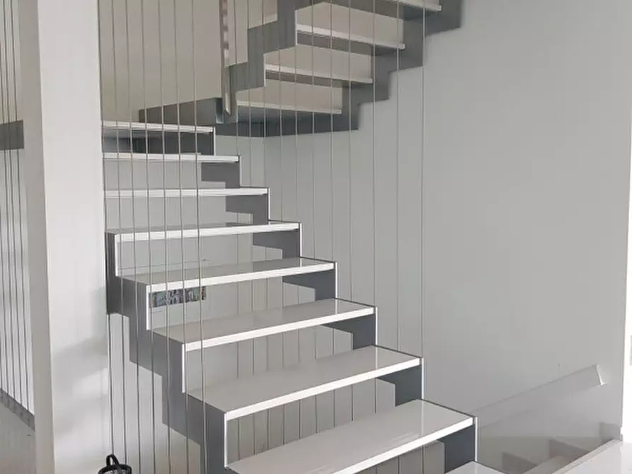 Immagine 5 di Villa in vendita  in via granezza a Vicenza