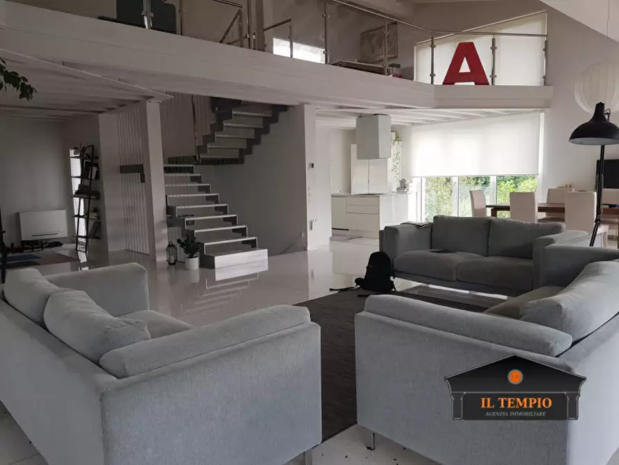 Immagine 7 di Villa in vendita  in via granezza a Vicenza