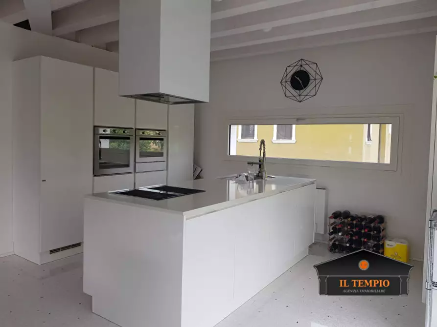 Immagine 7 di Villa in vendita  in via granezza a Vicenza