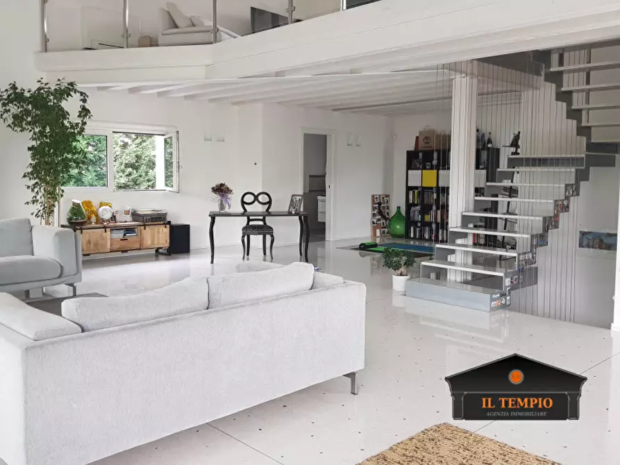 Immagine 11 di Villa in vendita  in via granezza a Vicenza