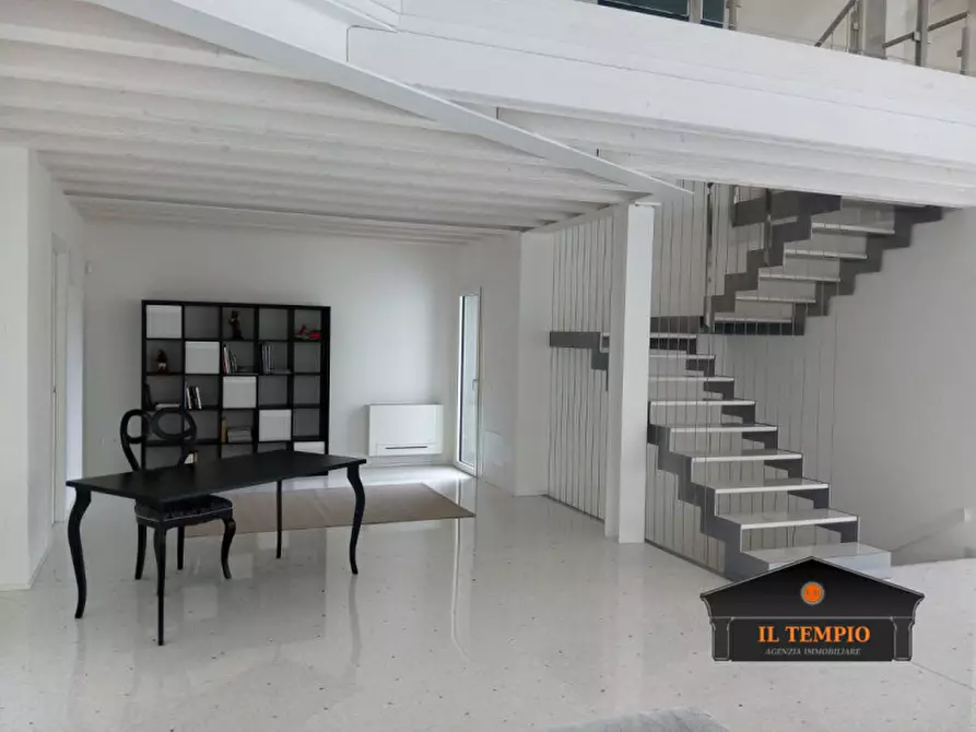 Immagine 15 di Villa in vendita  in via granezza a Vicenza