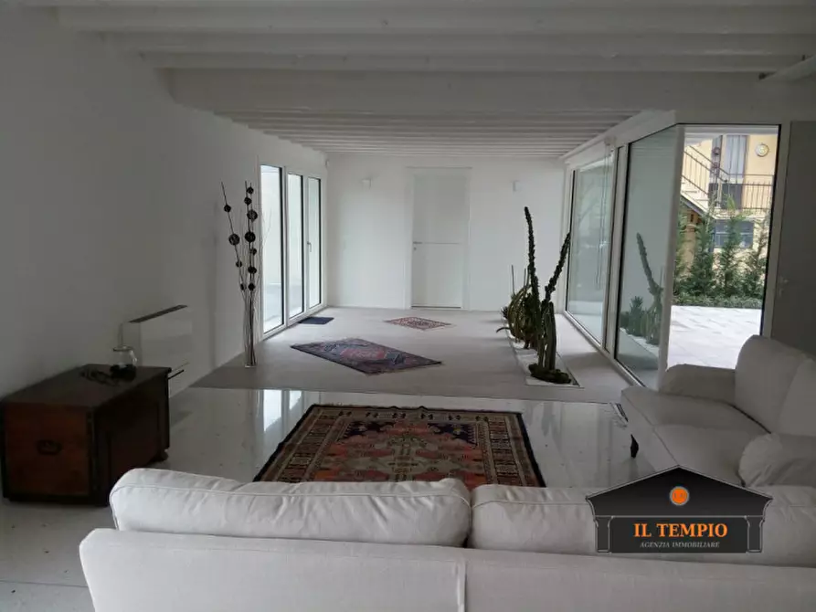 Immagine 26 di Villa in vendita  in via granezza a Vicenza