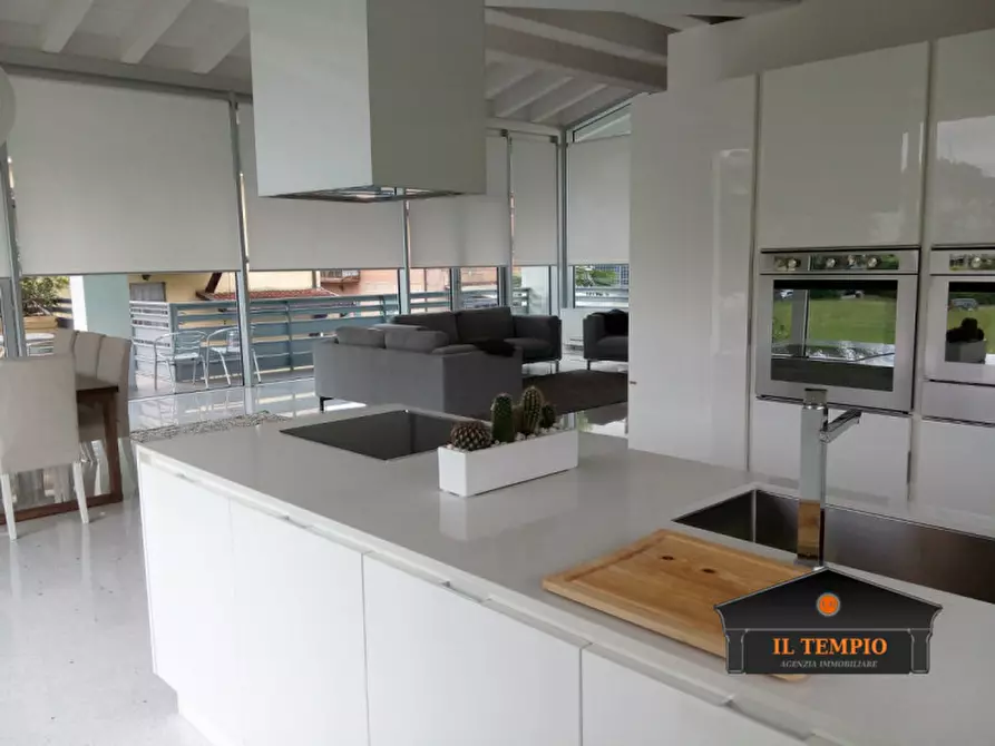 Immagine 28 di Villa in vendita  in via granezza a Vicenza