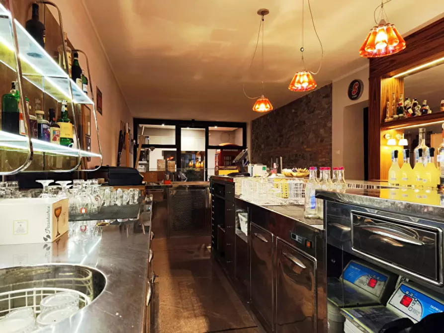 Immagine 13 di Attività commerciale in vendita  in Via Negroni 1 a Pianoro
