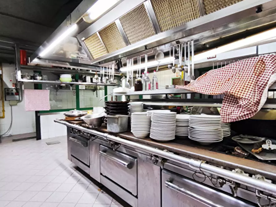 Immagine 14 di Attività commerciale in vendita  in Via Negroni 1 a Pianoro