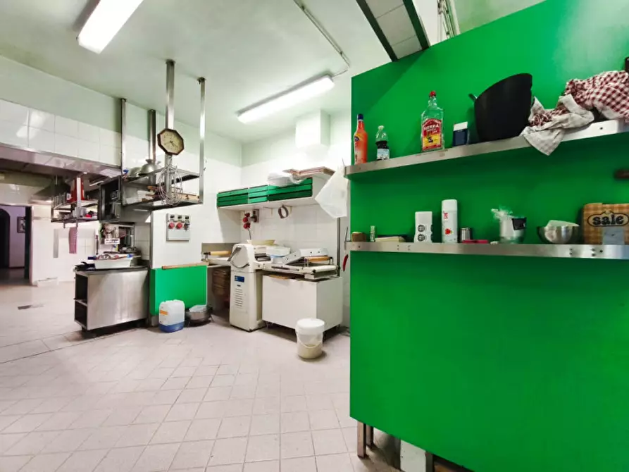 Immagine 17 di Attività commerciale in vendita  in Via Negroni 1 a Pianoro