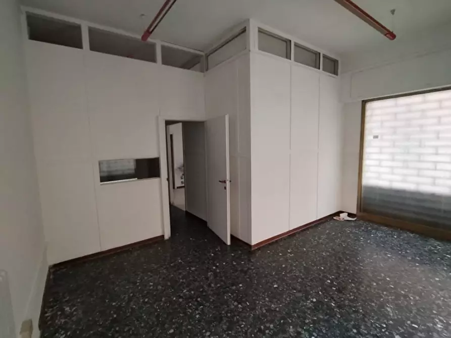 Immagine 1 di Negozio in vendita  a Venezia