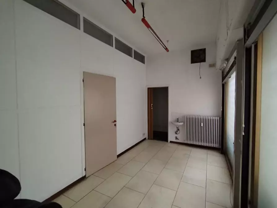 Immagine 3 di Negozio in vendita  a Venezia