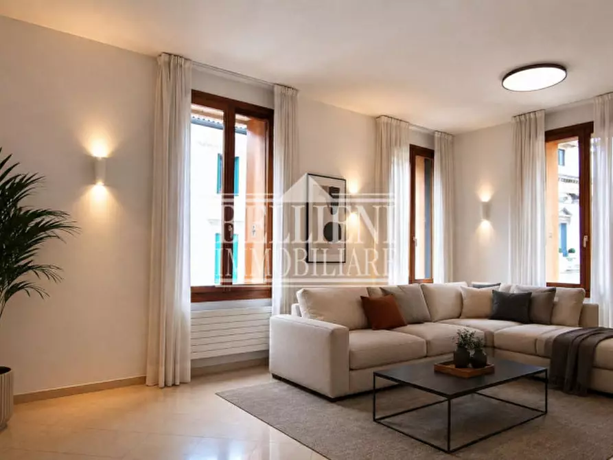 Immagine 2 di Appartamento in vendita  in Corso Andrea Palladio a Vicenza