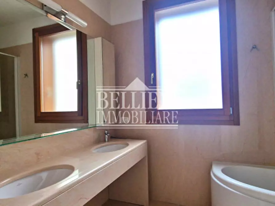 Immagine 13 di Appartamento in vendita  in Corso Andrea Palladio a Vicenza