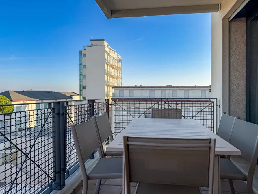 Immagine 8 di Appartamento in vendita  in Piazza Guglielmo Marconi a Jesolo