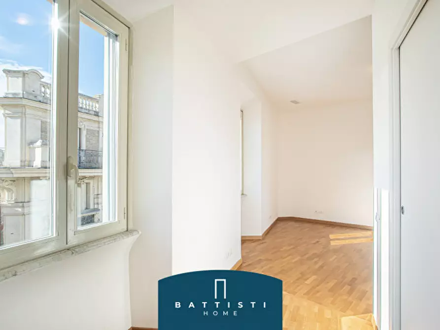 Immagine 12 di Appartamento in affitto  in Piazza Barberini a Roma