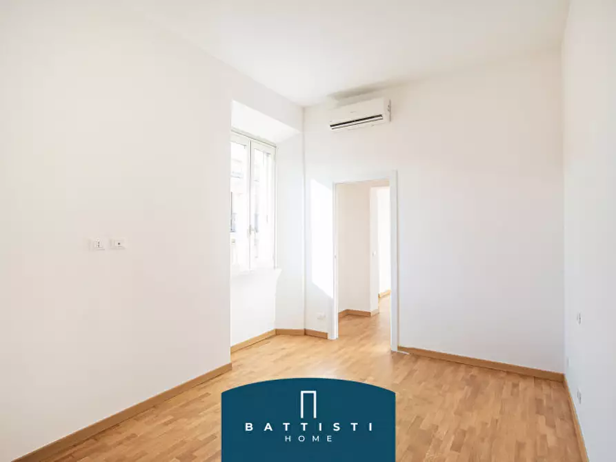 Immagine 13 di Appartamento in affitto  in Piazza Barberini a Roma