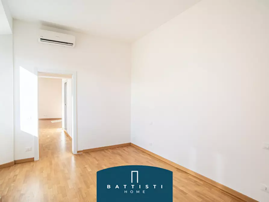 Immagine 14 di Appartamento in affitto  in Piazza Barberini a Roma