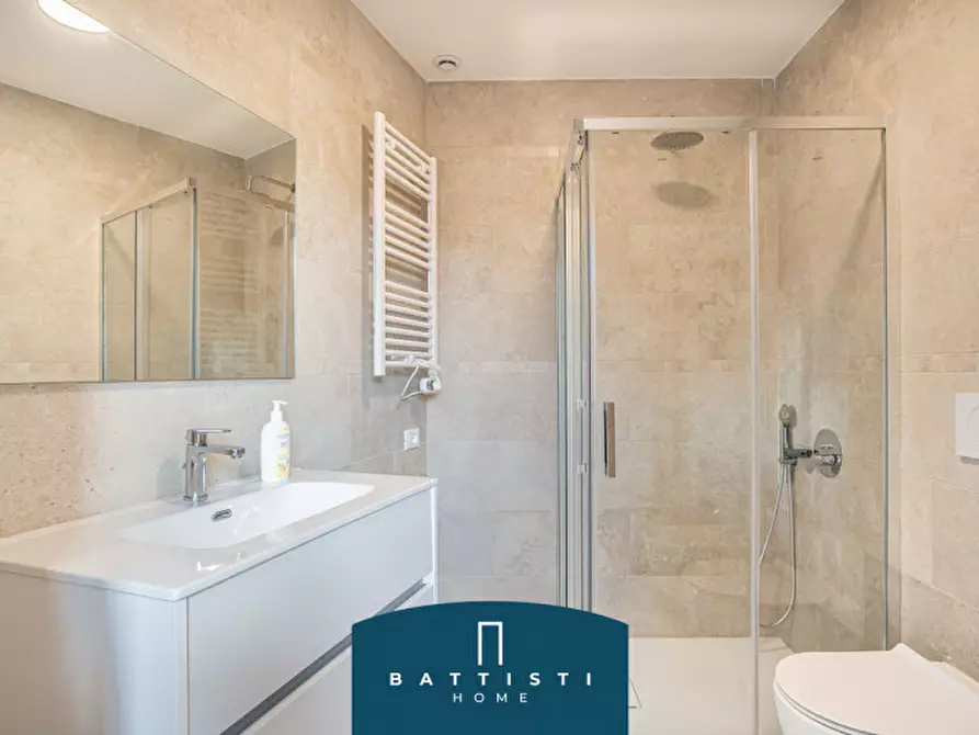 Immagine 20 di Appartamento in affitto  in Piazza Barberini a Roma