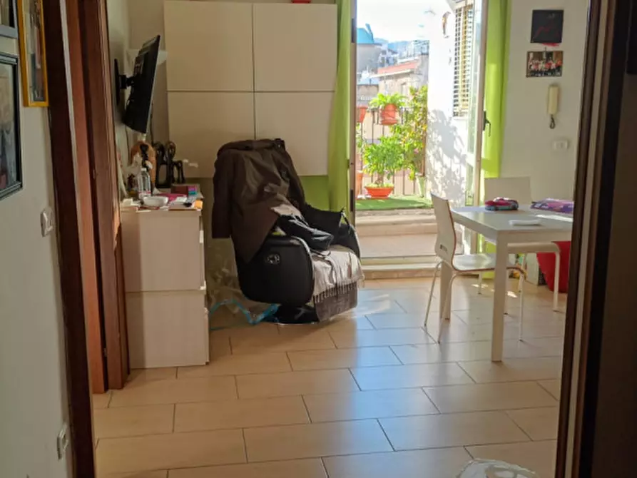 Immagine 15 di Appartamento in affitto  in via Duomo 191 a Napoli