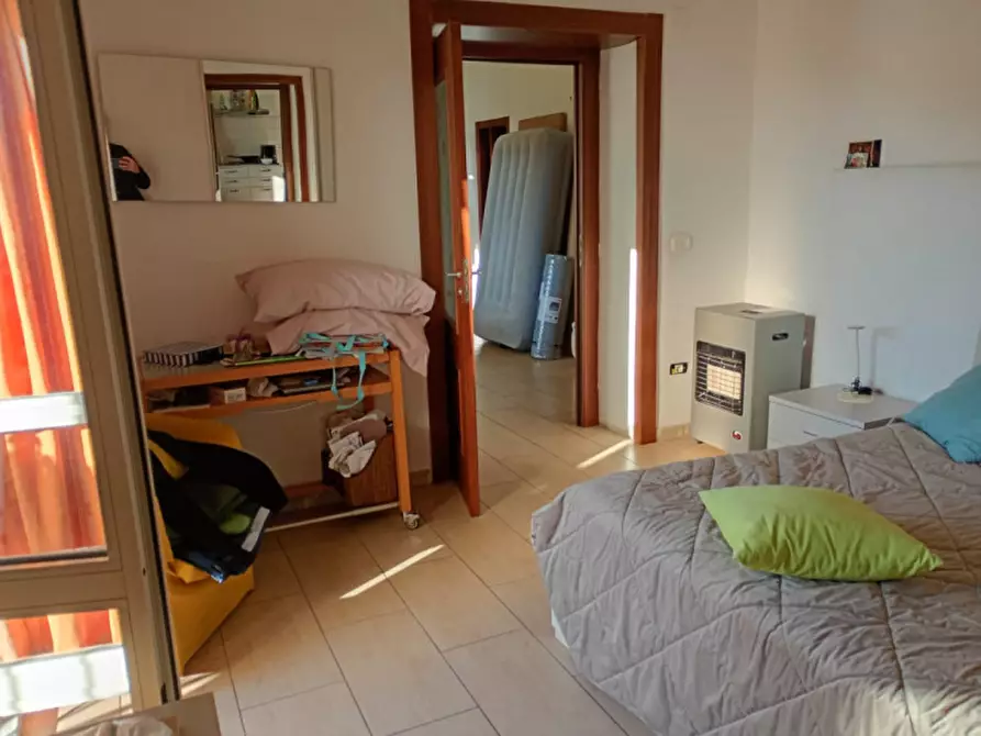 Immagine 25 di Appartamento in affitto  in via Duomo 191 a Napoli