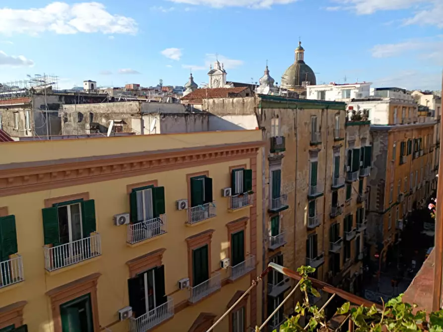Immagine 31 di Appartamento in affitto  in via Duomo 191 a Napoli