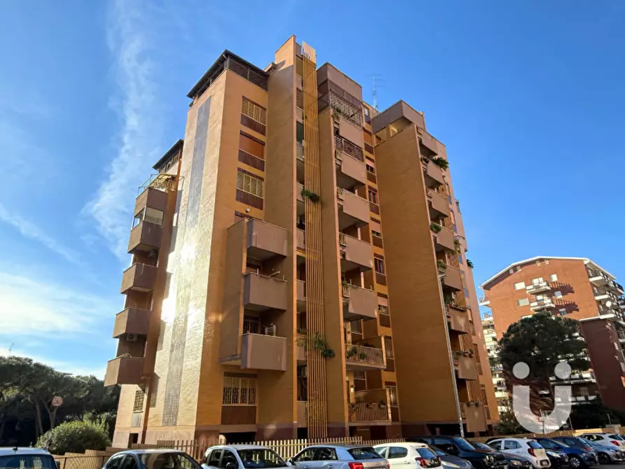 Immagine 1 di Appartamento in vendita  in Via Elio Vittorini a Roma