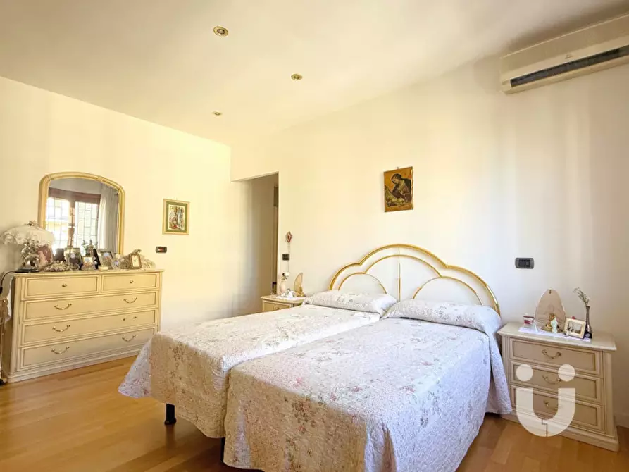 Immagine 6 di Appartamento in vendita  in Via Elio Vittorini a Roma