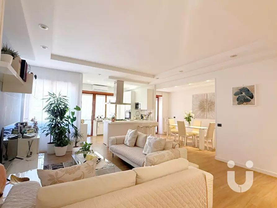 Immagine 8 di Appartamento in vendita  in Via Elio Vittorini a Roma