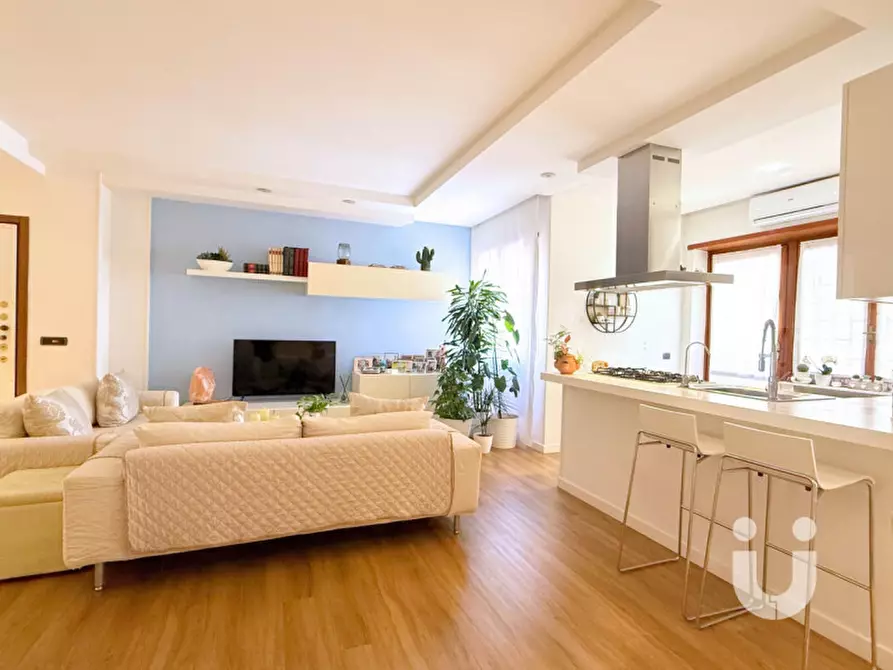 Immagine 13 di Appartamento in vendita  in Via Elio Vittorini a Roma