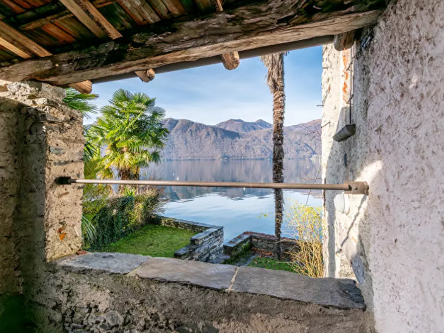 Immagine 12 di Villetta a schiera in vendita  in Via al Lago 4 a Pettenasco