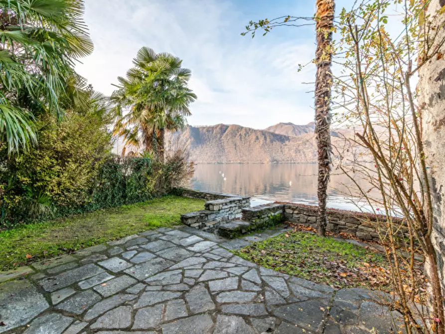 Immagine 17 di Villetta a schiera in vendita  in Via al Lago 4 a Pettenasco