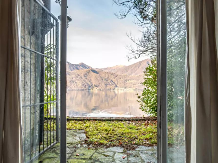 Immagine 24 di Villetta a schiera in vendita  in Via al Lago 4 a Pettenasco