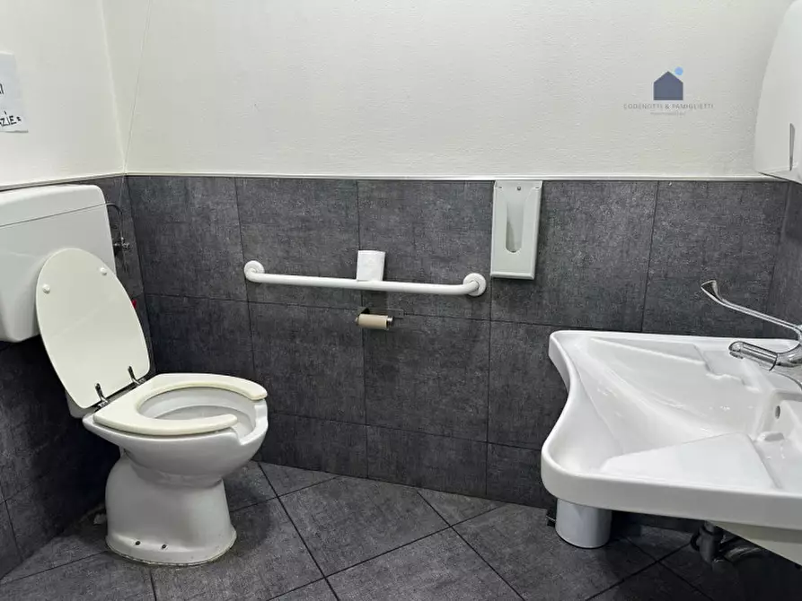 Immagine 30 di Attività commerciale in vendita  in via italia a Paitone