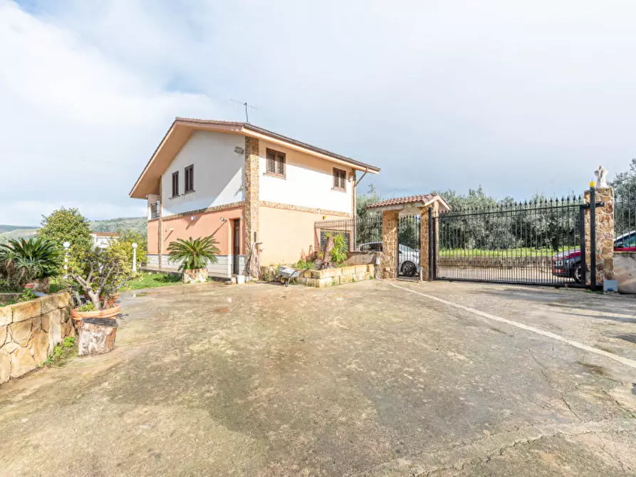 Immagine 2 di Villa in vendita  in Contrada Mazzarca a Borgetto
