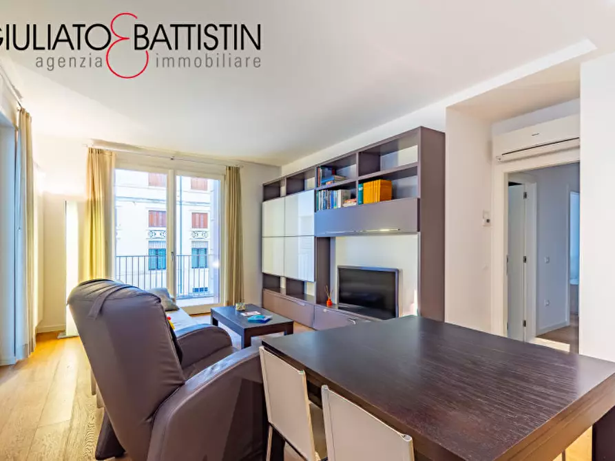 Immagine 1 di Appartamento in vendita  in Contrà Porti a Vicenza