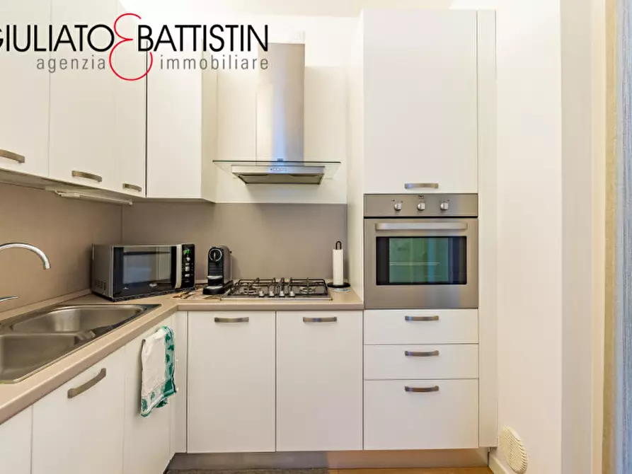 Immagine 4 di Appartamento in vendita  in Contrà Porti a Vicenza