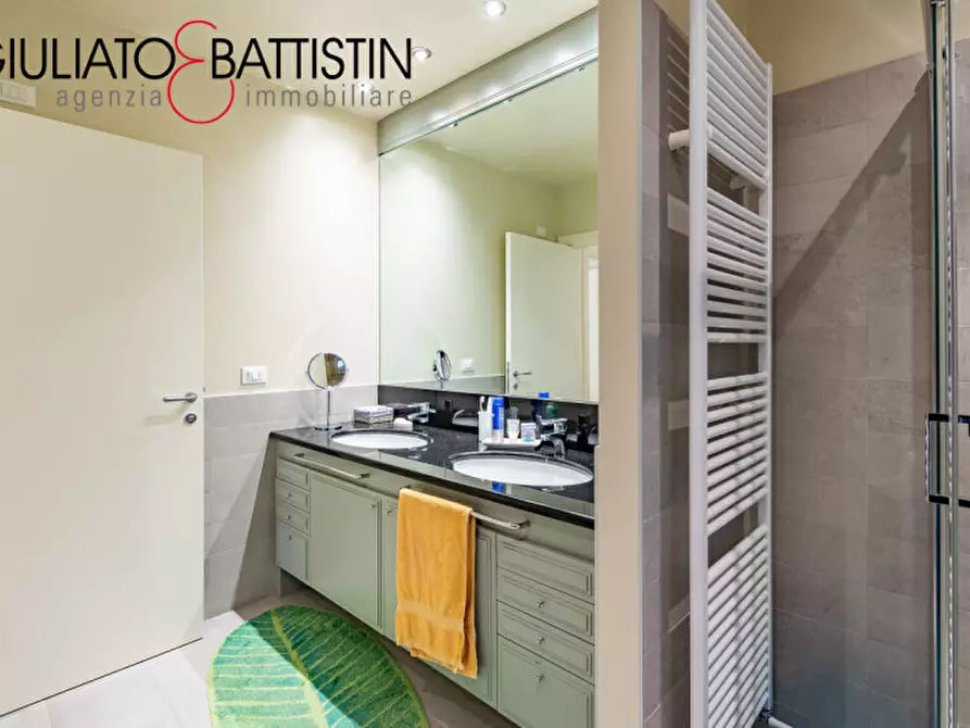 Immagine 7 di Appartamento in vendita  in Contrà Porti a Vicenza