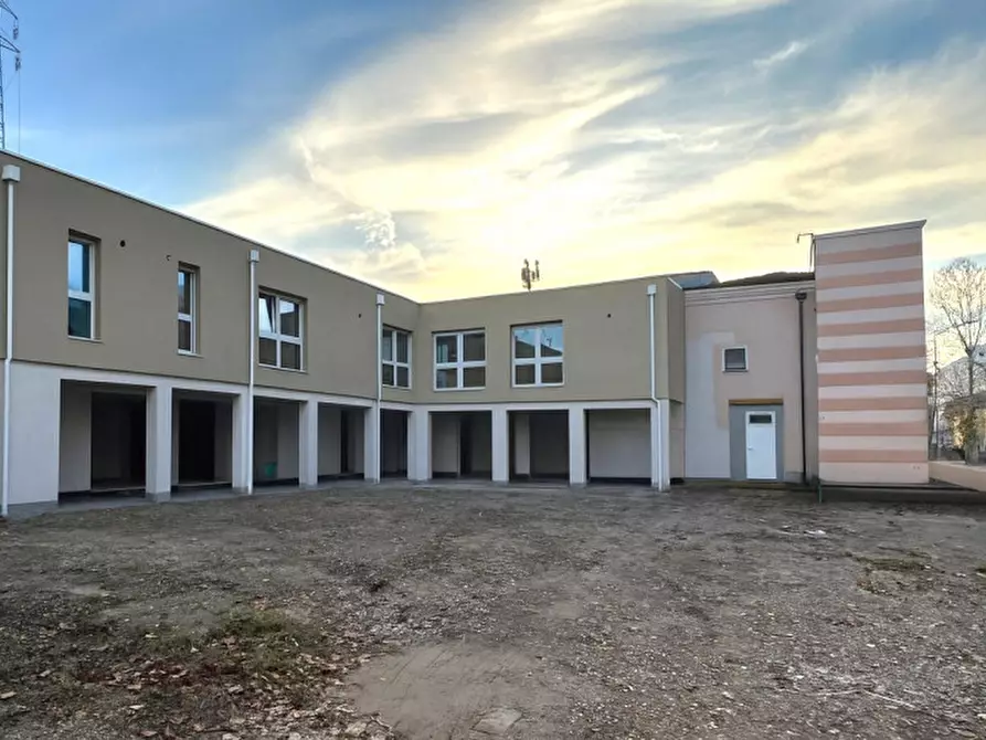 Immagine 3 di Negozio in vendita  in Via Euganea Treponti a Teolo