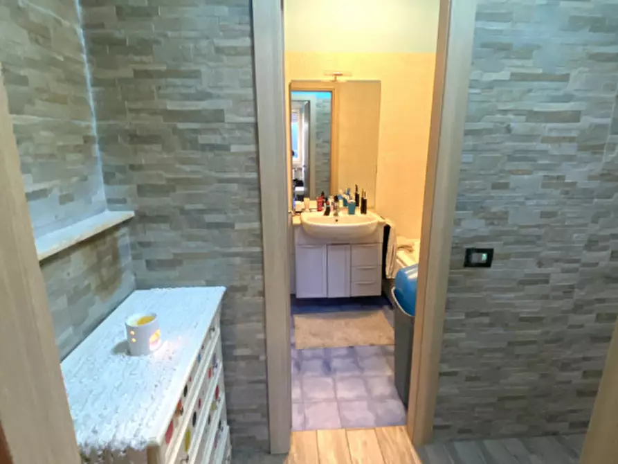 Immagine 23 di Appartamento in vendita  in Corso Michele Coppino 13 a Alba