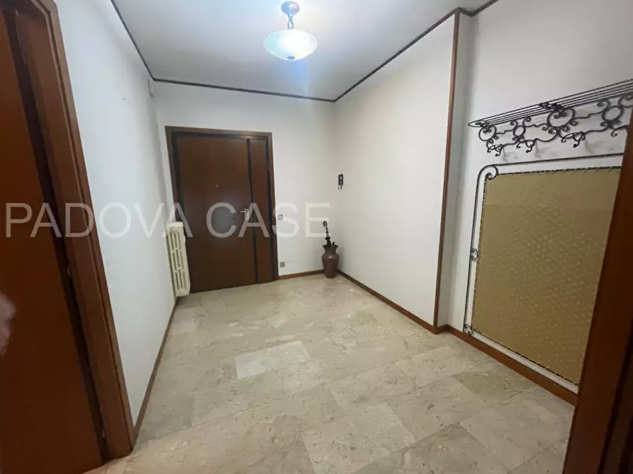 Immagine 3 di Appartamento in vendita  in Via Novara a Padova