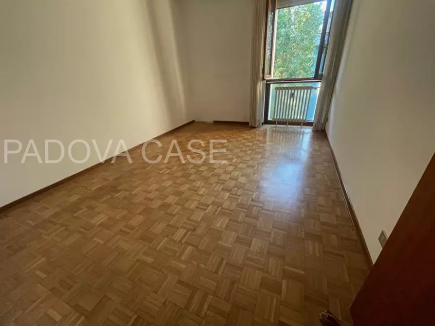 Immagine 9 di Appartamento in vendita  in Via Novara a Padova