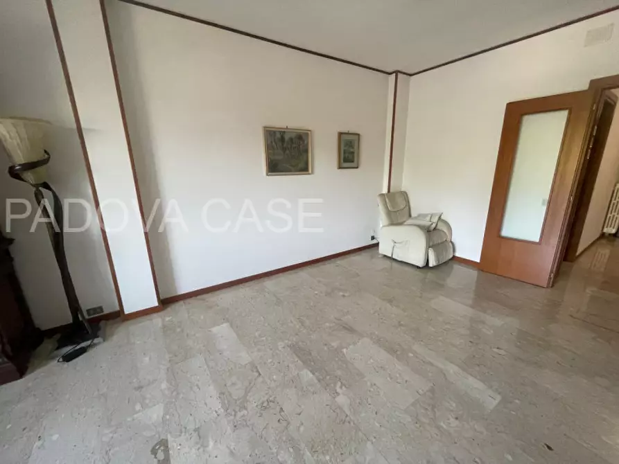 Immagine 10 di Appartamento in vendita  in Via Novara a Padova