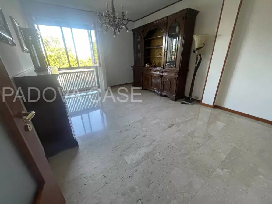 Immagine 12 di Appartamento in vendita  in Via Novara a Padova