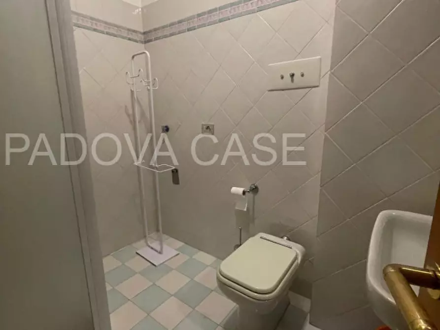 Immagine 15 di Appartamento in vendita  in Via Novara a Padova