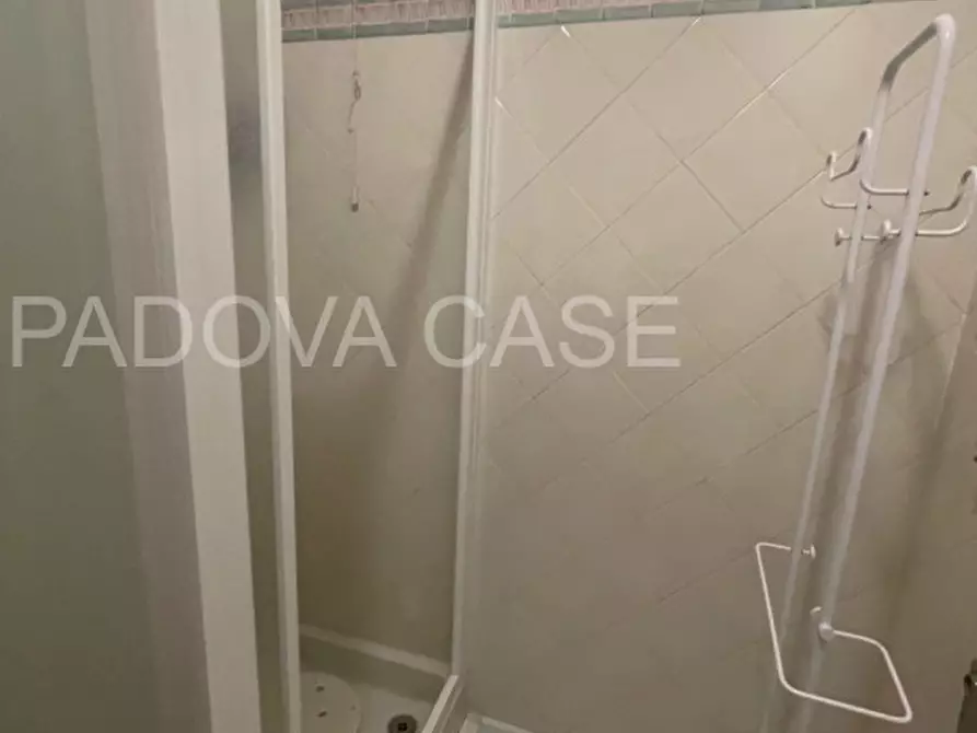 Immagine 16 di Appartamento in vendita  in Via Novara a Padova